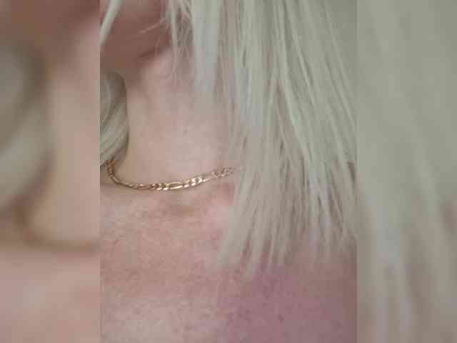 AlinaLoves webcam