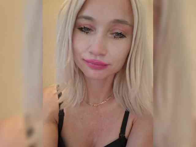 AlinaLoves webcam