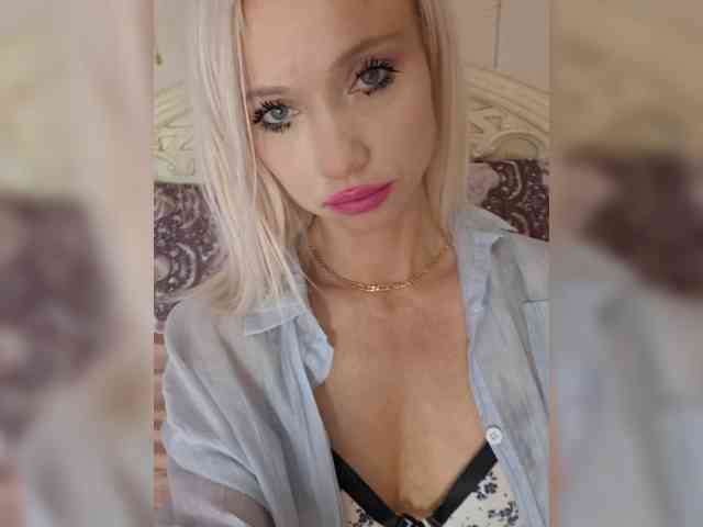 AlinaLoves webcam