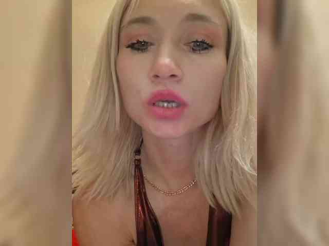 AlinaLoves webcam