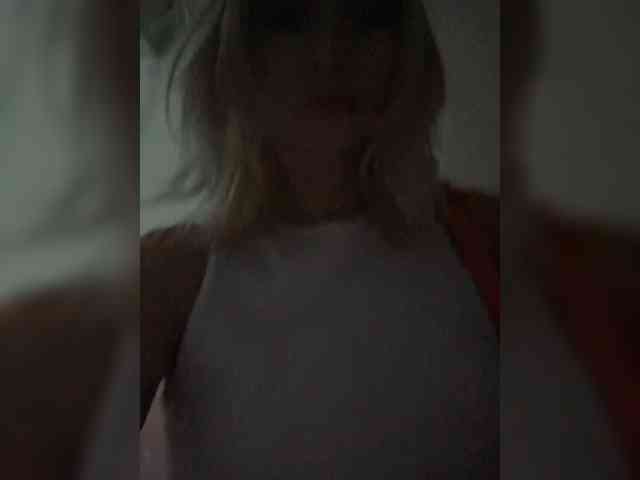 AlinaLoves webcam