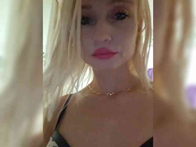 AlinaLoves webcam