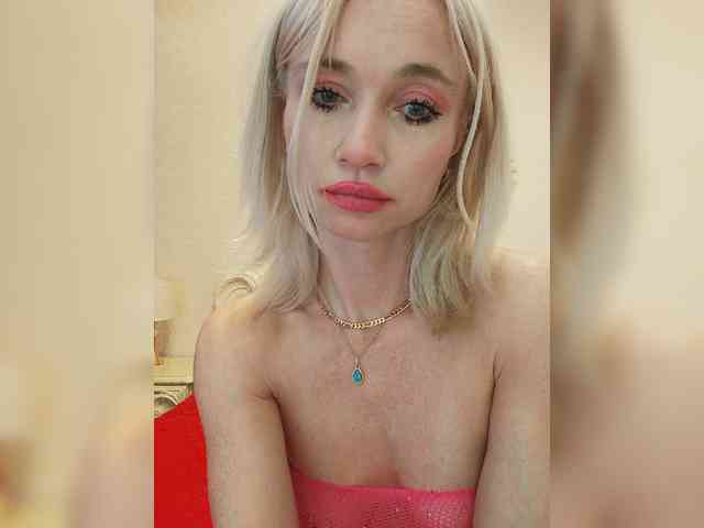 AlinaLoves webcam