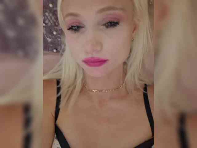 AlinaLoves webcam