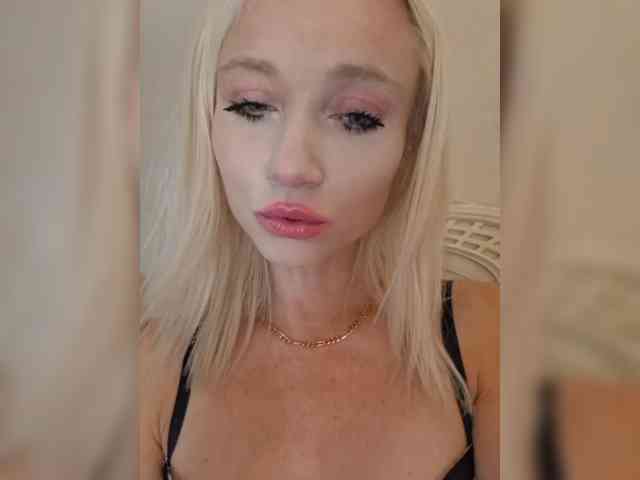 AlinaLoves webcam