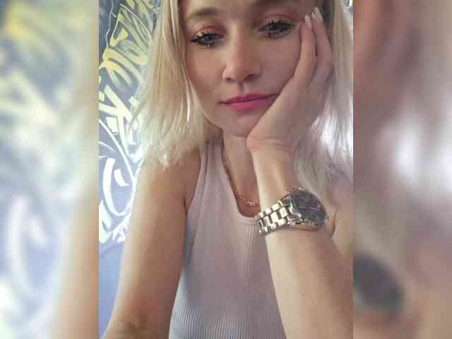 AlinaLoves webcam