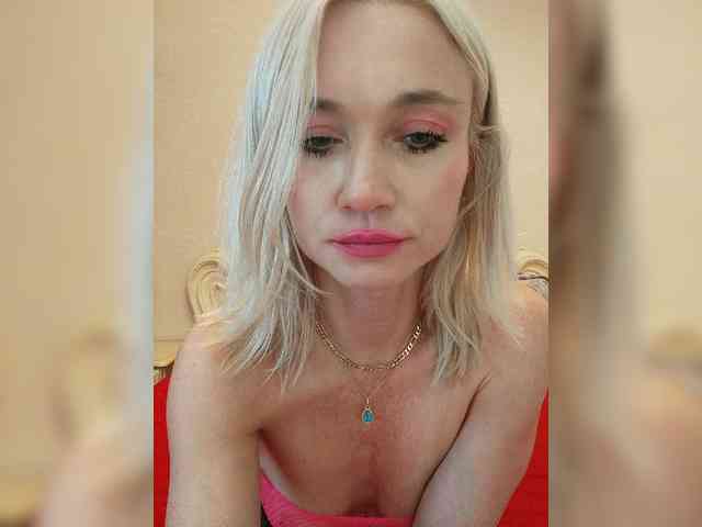 AlinaLoves webcam