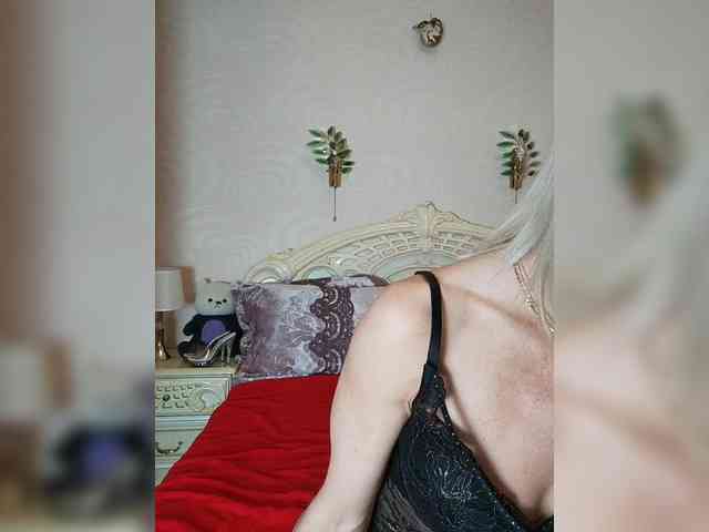 AlinaLoves webcam