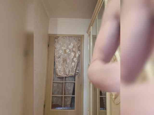AlinaLoves webcam