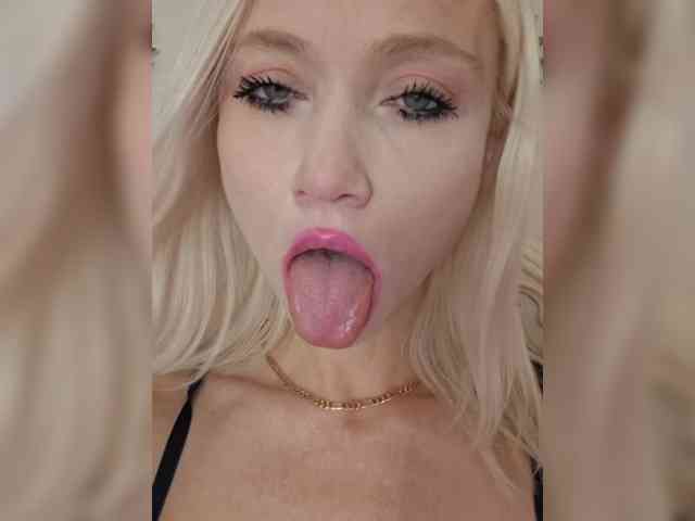 AlinaLoves Live Webcam on BongaCams