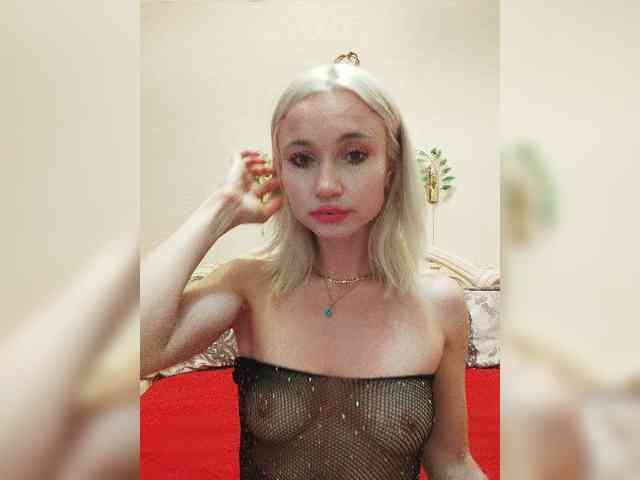 AlinaLoves webcam