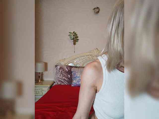 AlinaLoves webcam