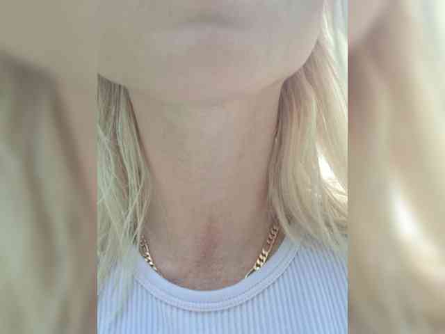 AlinaLoves webcam
