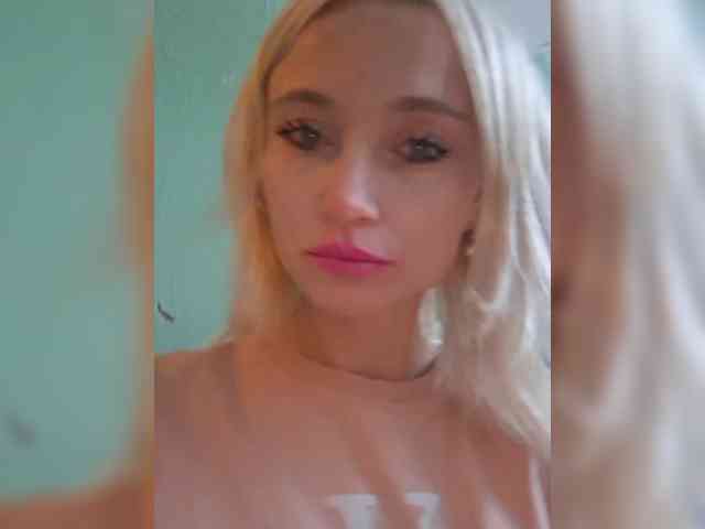 AlinaLoves webcam