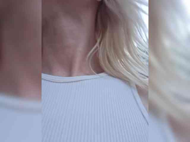 AlinaLoves webcam