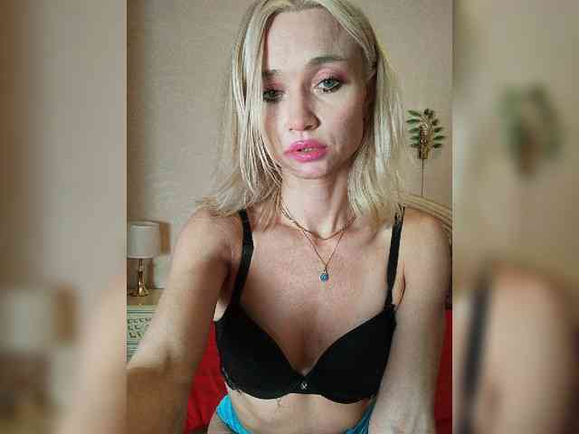 AlinaLoves webcam