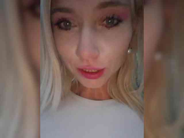 AlinaLoves webcam