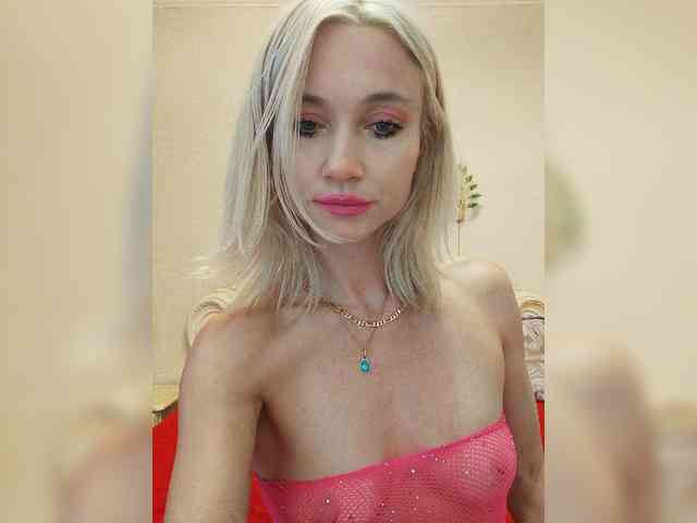 AlinaLoves webcam