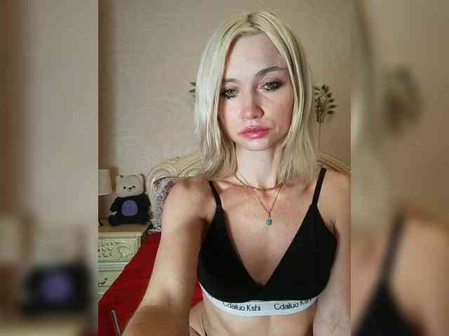 AlinaLoves Live Webcam on BongaCams