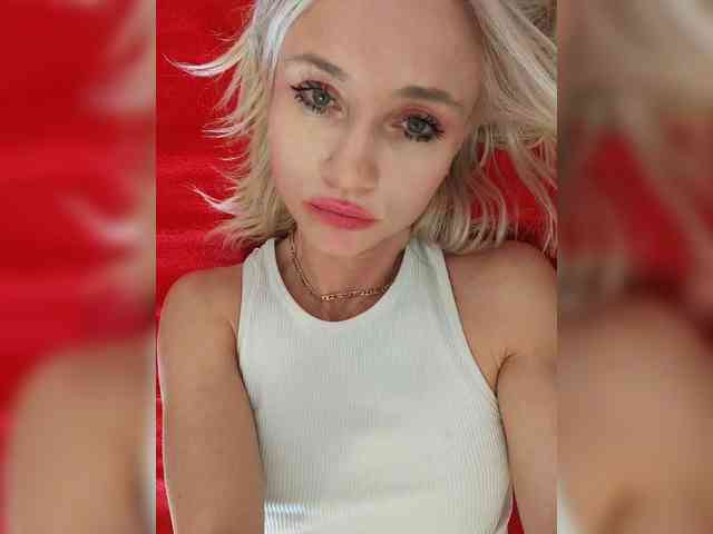AlinaLoves webcam