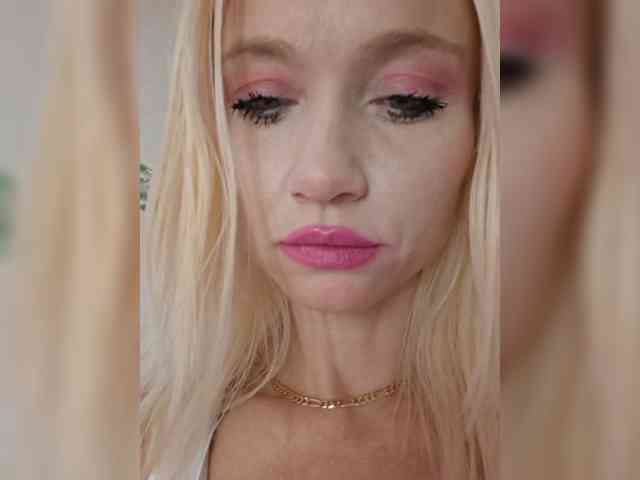 AlinaLoves webcam