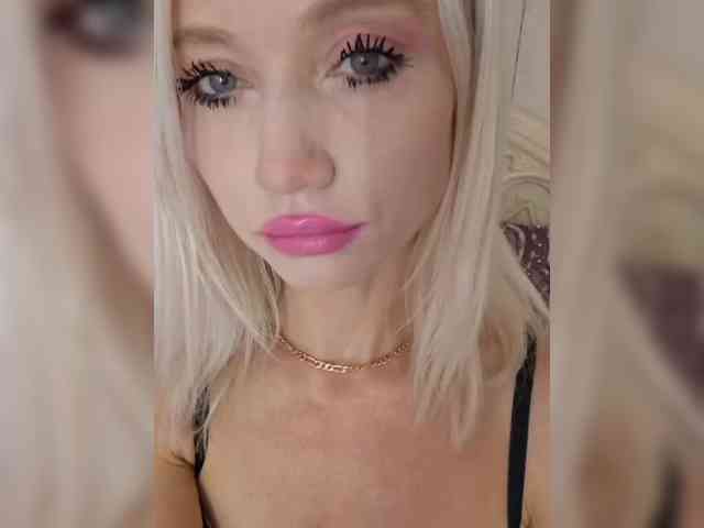 AlinaLoves webcam