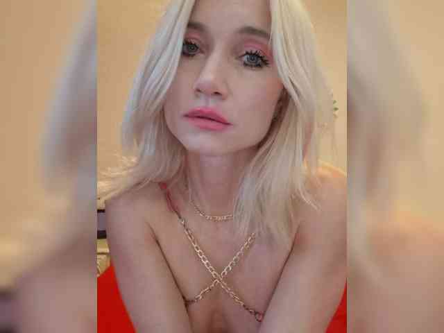 AlinaLoves webcam