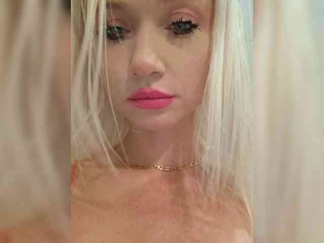 AlinaLoves webcam