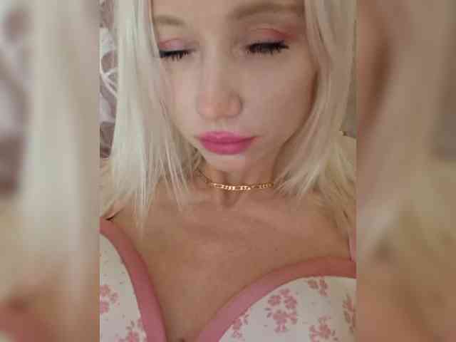 AlinaLoves webcam