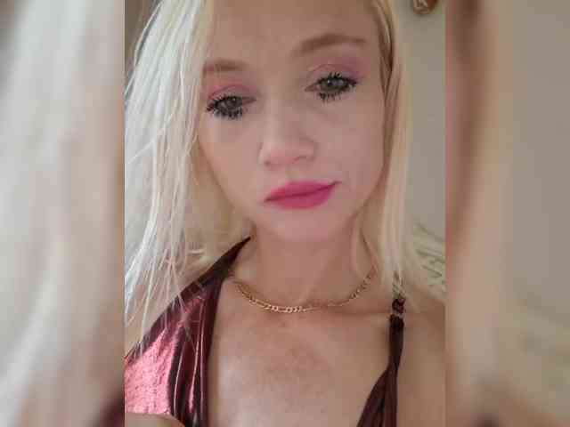 AlinaLoves webcam