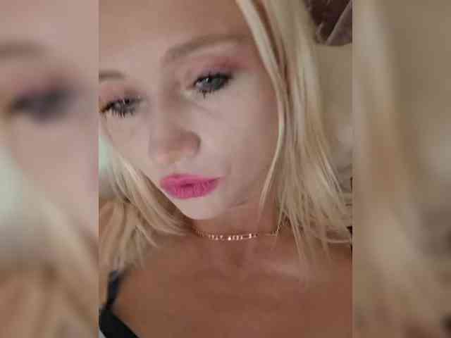 AlinaLoves webcam