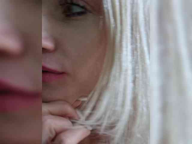 AlinaLoves webcam