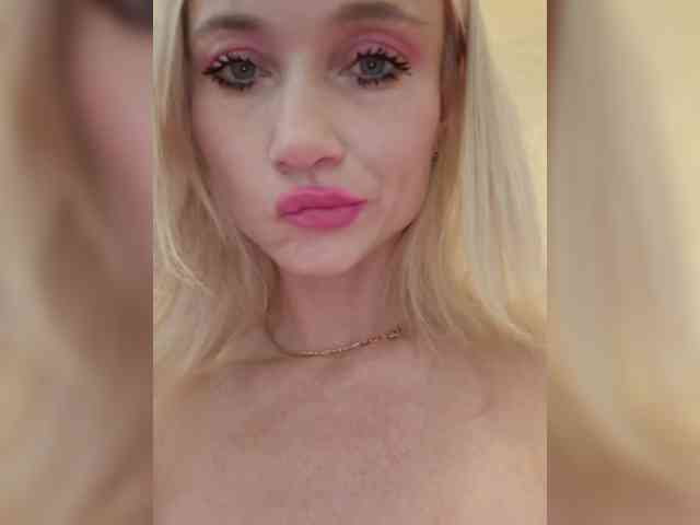 AlinaLoves webcam