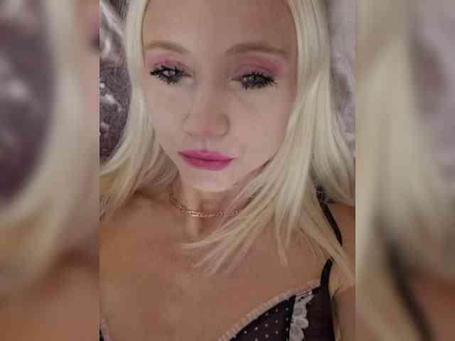 AlinaLoves webcam