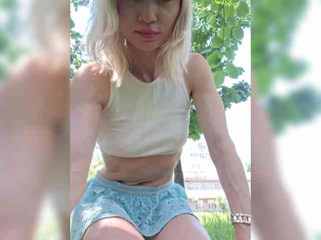 AlinaLoves webcam