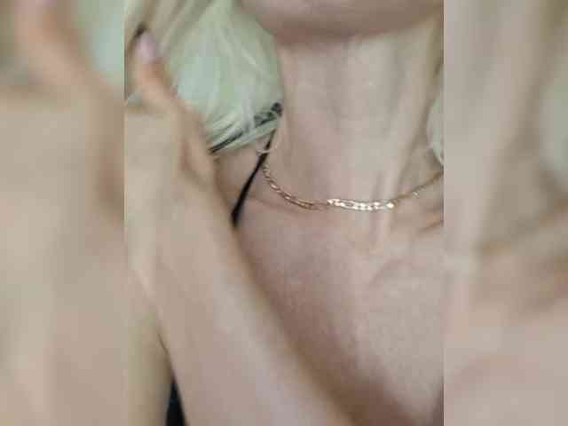 AlinaLoves webcam