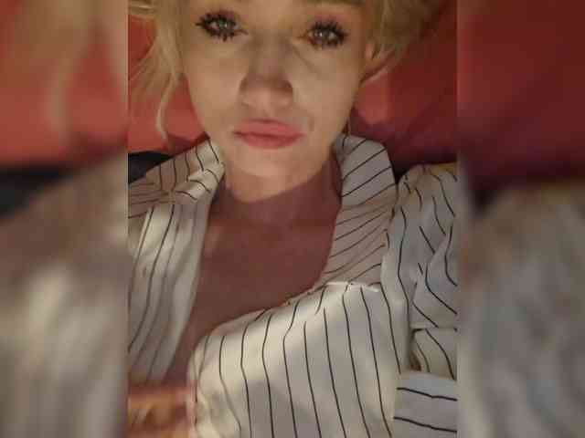 AlinaLoves webcam
