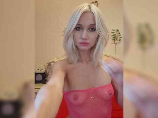 AlinaLoves webcam