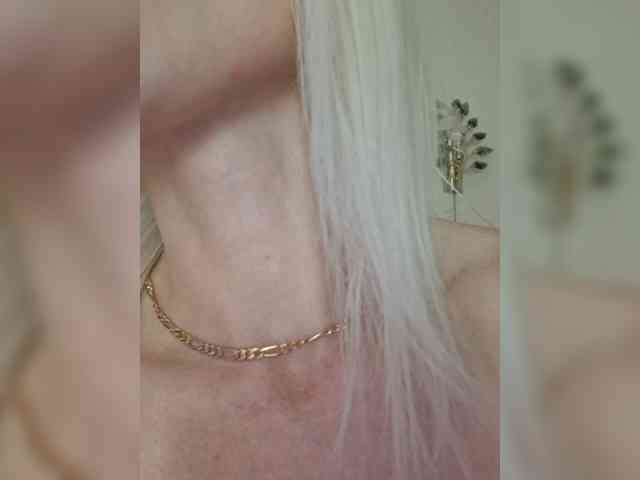 AlinaLoves webcam