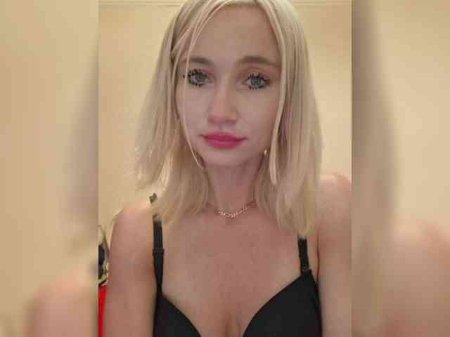 AlinaLoves webcam
