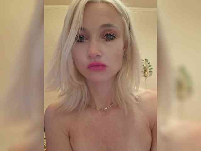 AlinaLoves webcam