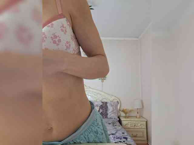 AlinaLoves webcam