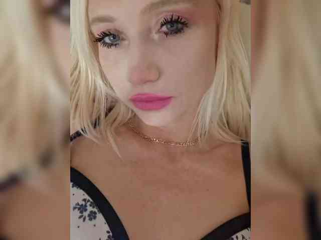 AlinaLoves webcam