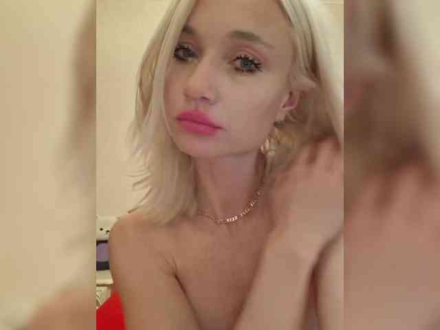 AlinaLoves webcam