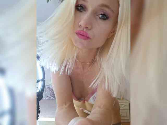 AlinaLoves webcam