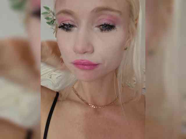 AlinaLoves webcam