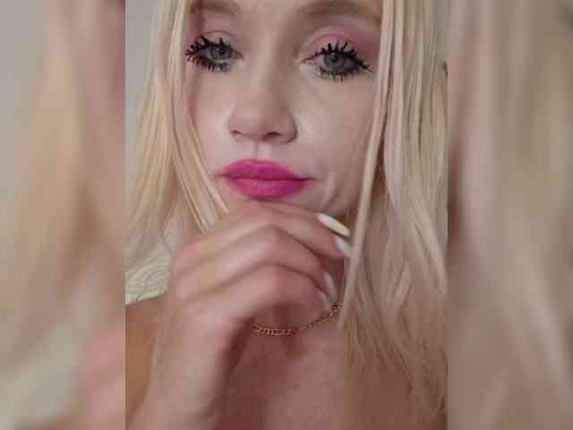 AlinaLoves webcam