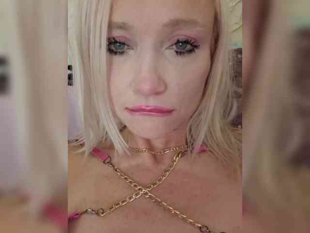 AlinaLoves webcam