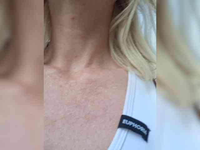 AlinaLoves webcam