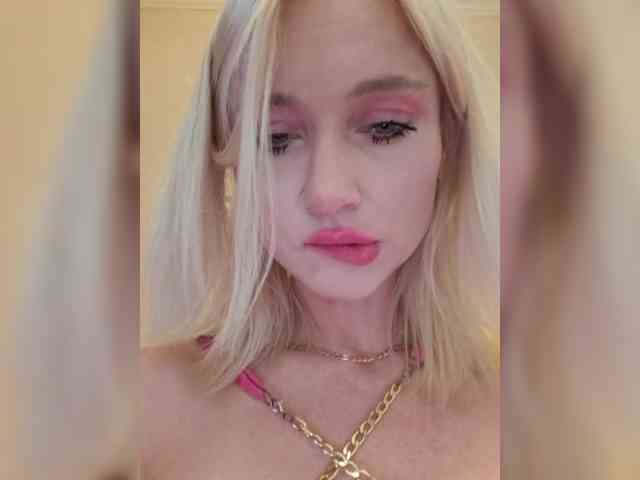 AlinaLoves webcam